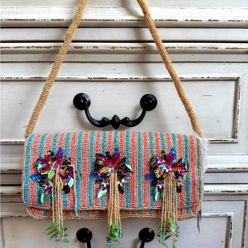 Viral Beaded Tassel Shoulder Bag